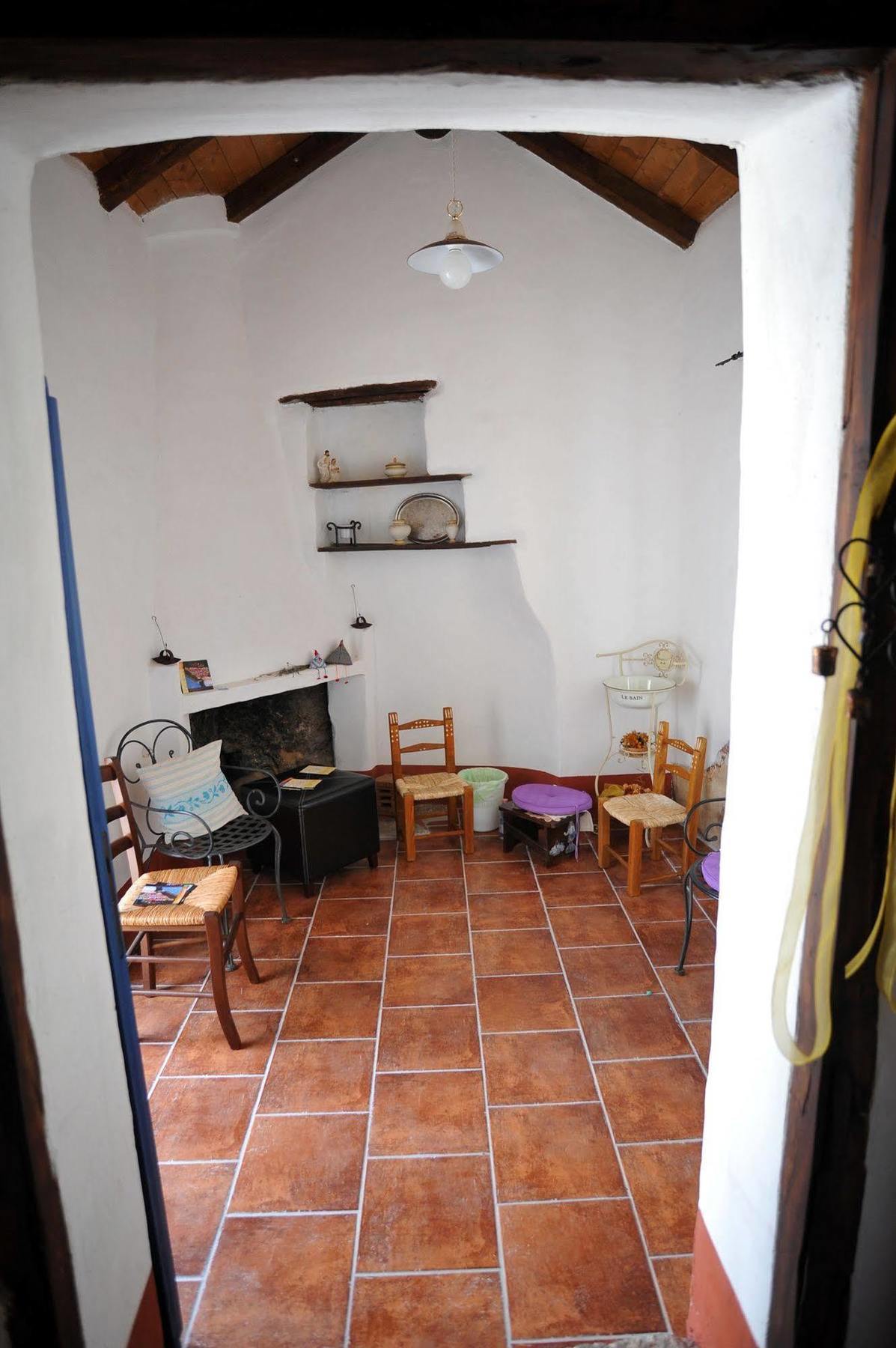B&B Corte San Lussorio Ольена Экстерьер фото